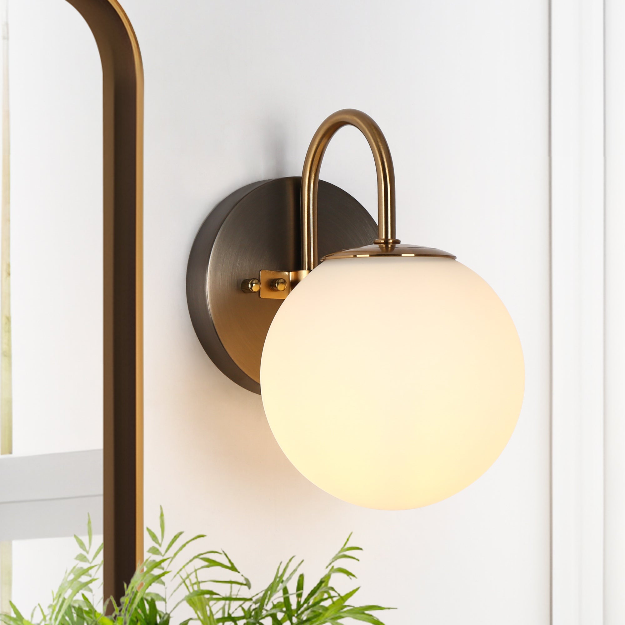 Aladarimostinin 1-Light White Vanity Light
